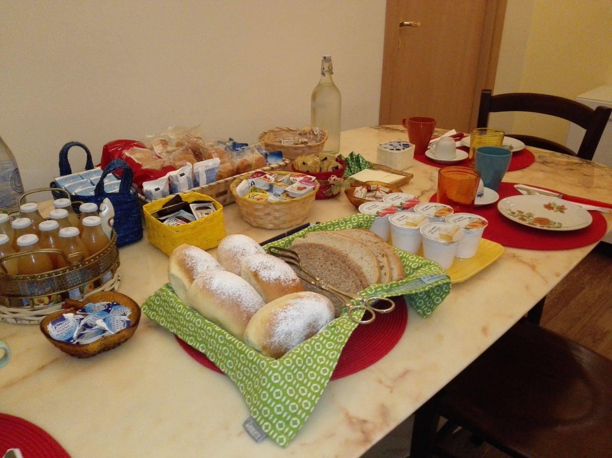 Bed And Breakfast Casa Mariella 나폴리 외부 사진
