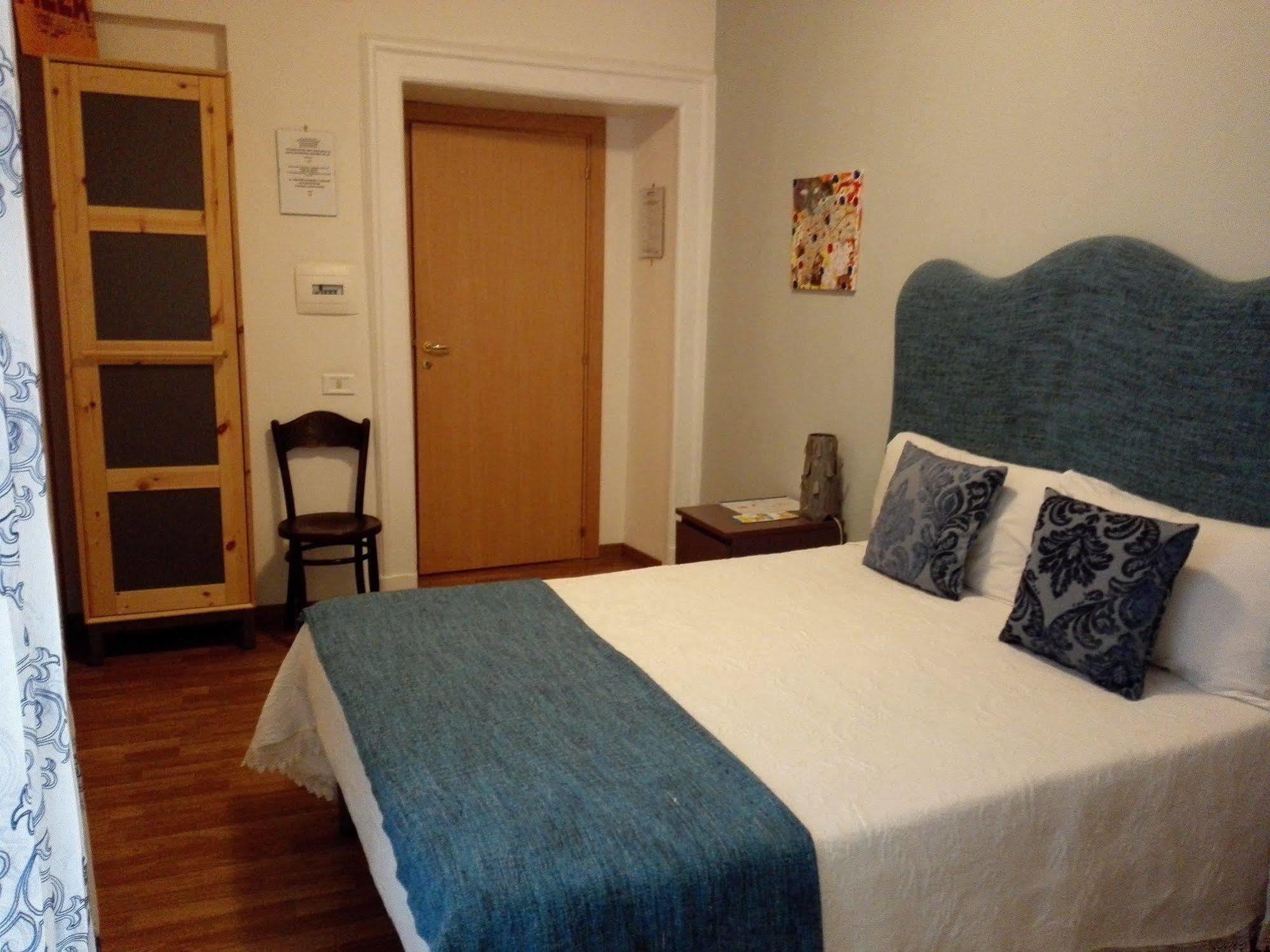 Bed And Breakfast Casa Mariella 나폴리 외부 사진