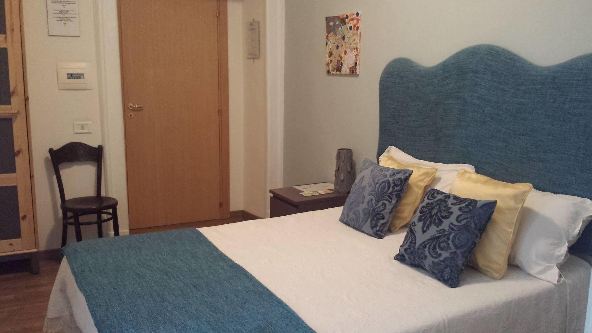 Bed And Breakfast Casa Mariella 나폴리 외부 사진